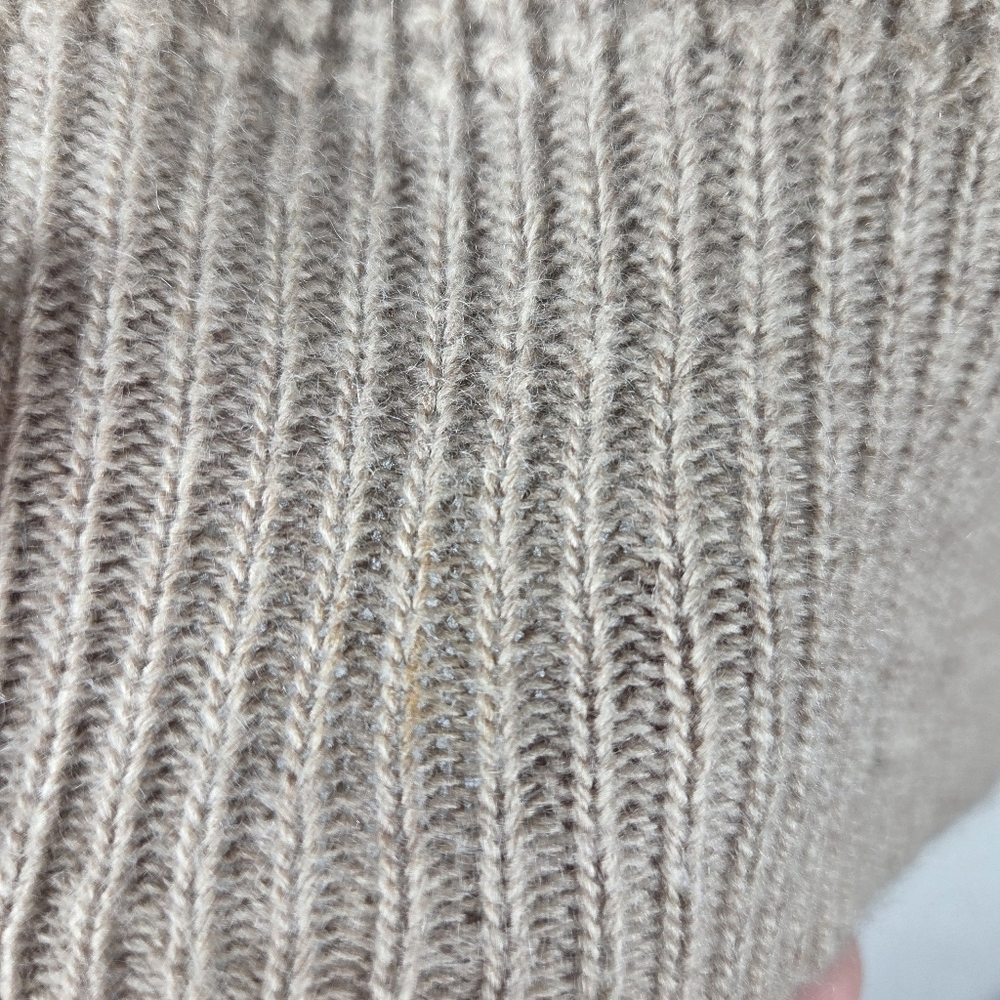 BCBG Maxazria Tan Waffle Knit Sweater M Long Sleeve Cropped Wool Cashmere - Picture 4 of 16